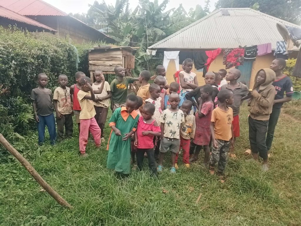 Children of the wider community Pastor Frankline serves